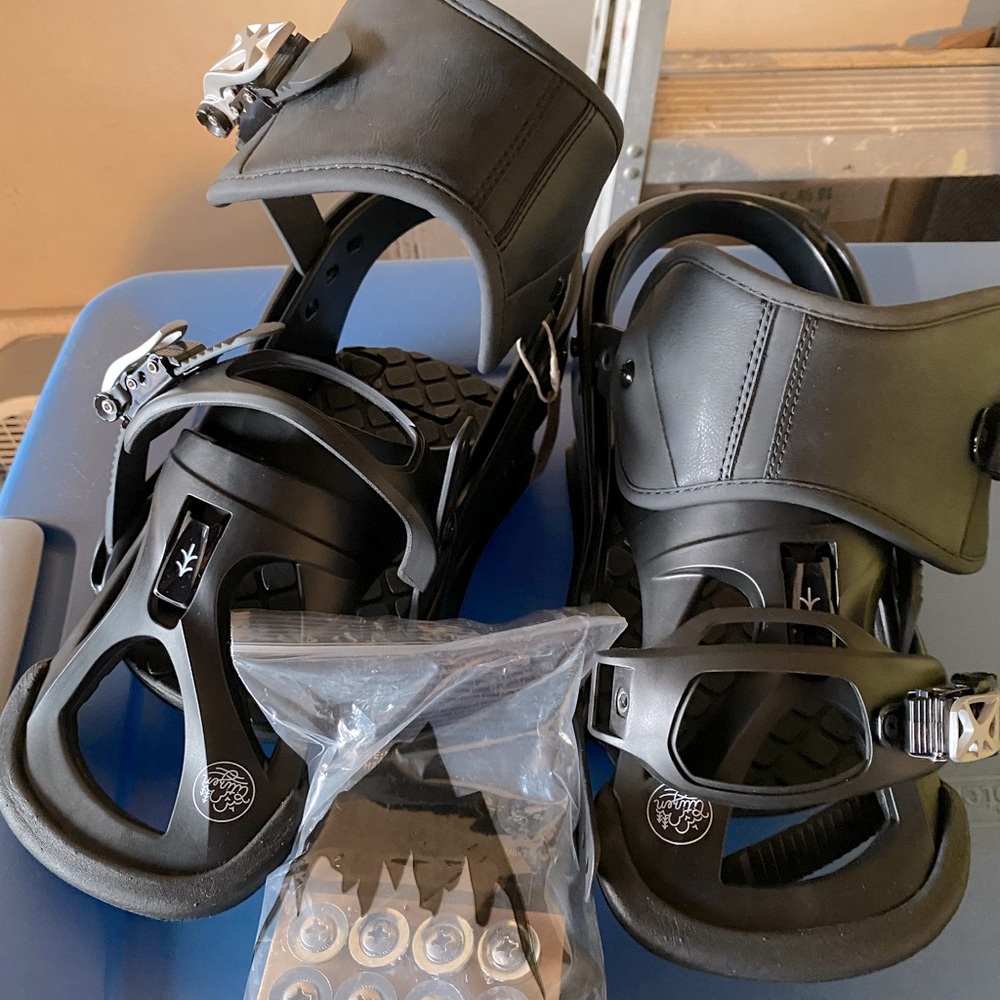 Women’s Snowboard Bindings